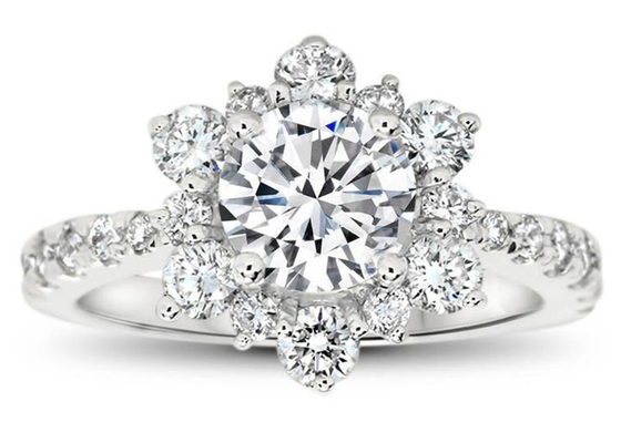 Sneeuwvlok Geïnspireerd Zilveren Ring With Lab Diamond RD6.5MM de Grootte1.0ct gewicht van 9K