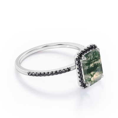 Halo-stijl Emerald Cut Moss Green-het Agaat met Laboratorium leidde tot Zwarte Diamond Engagement Ring With Pave-Accenten