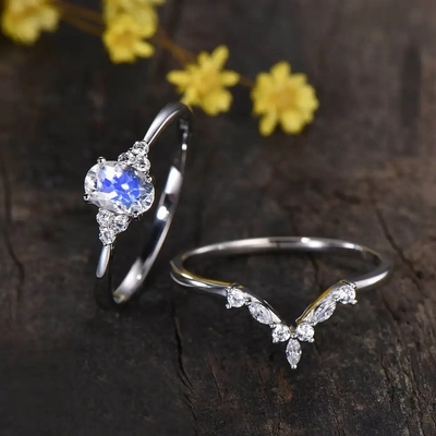 925 Sterling Silver Rainbow Moonstone Jewelry het Ovaal sneed Uitstekende Moonstone-Verlovingsring voor Vrouwen