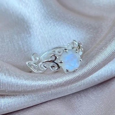 925 Sterling Silver Vine Manufacturer Round snijden de Overeenkomst Ring Wholesale Women Jewelry Rings van Regenboogmoonstone
