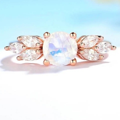 925 Sterling Silver Rose de gouden Halo Ring Rainbow Moonstone Ring van de 1 Karaatbloem