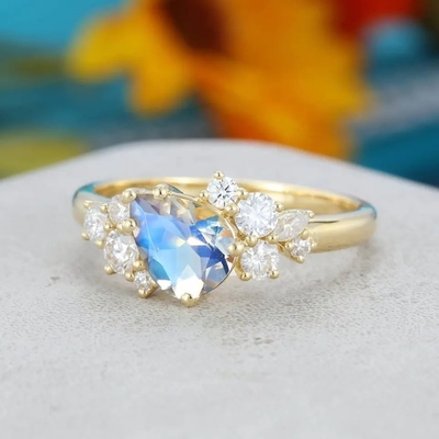 14K de gele Gouden Bruids Antieke Gift van de Belofteverjaardag voor Verlovingsring van Vrouwen de Peervormige Moonstone