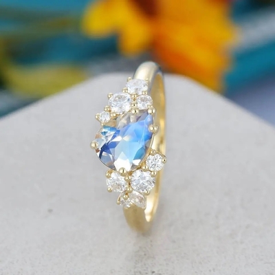 14K de gele Gouden Bruids Antieke Gift van de Belofteverjaardag voor Verlovingsring van Vrouwen de Peervormige Moonstone
