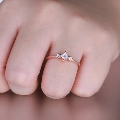 In Ring voor Vrouwen 925 Ring van de Prinsescut dainty engagement van Sterling Silver Moonstone Ring Rose de Goud Geplateerde