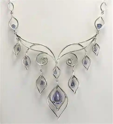 13.80 CTW het Natuurlijke Witgoud van Tanzanite en van Diamond Necklace In 14K