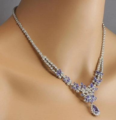 13.80 CTW het Natuurlijke Witgoud van Tanzanite en van Diamond Necklace In 14K