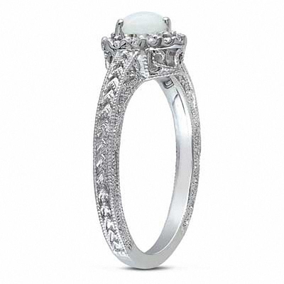 5.0mm hart-Gevormd Opaal en 1/8 CT. T.W. Diamond Frame Ring in Sterling Silver