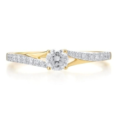 Diamond Ring 1/4 ct tw om de Gele Gouden Trouwring van 9K