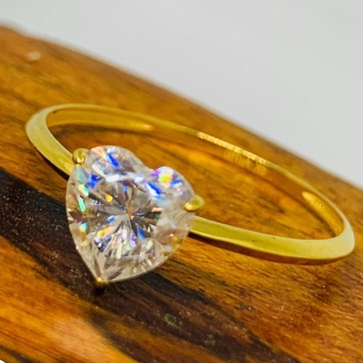 Diamond Ring 1/4 ct tw om de Gele Gouden Trouwring van 9K