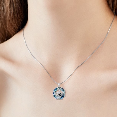 De Halsband van de Daggiften S925 Sterling Silver Sea Turtle Pendant van Valentine met Blauw Kristal voor Vrouwen