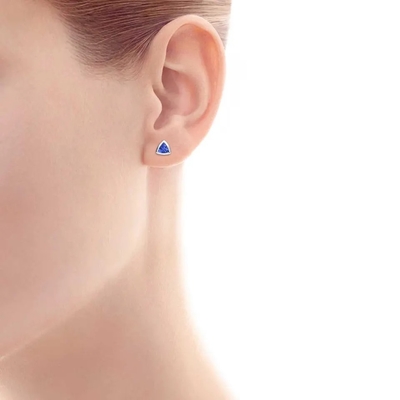 Sneed Uiterst kleine Schrijver uit de klassieke oudheid Triljoen van CZ van 925 Sterling Silver Solitaire Blue Tanzanite-Oorringenjuwelen Tanzanite-Nageloorringen