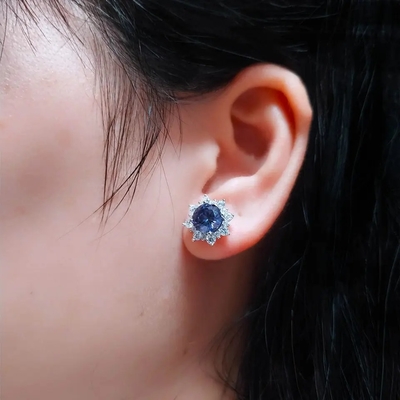 Stevige 925 van Kerstmisjuwelen van Sterling Silver Created Tanzanite CZ de Nageloorringen voor Vrouwen