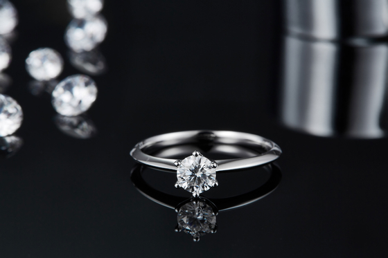 9K met Zilveren Ring gesneden Witte Moissanite Diamond Minimalist Wedding Jewelry