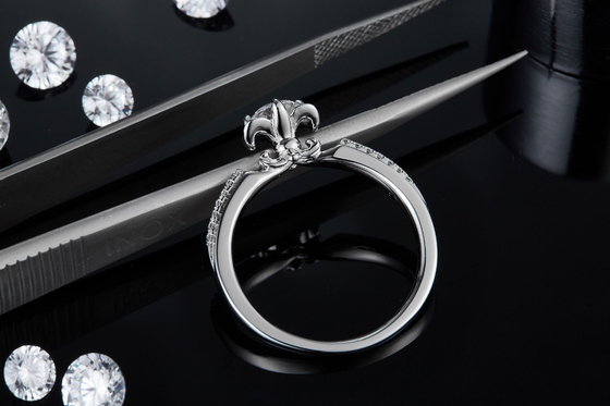 Van de Overeenkomstenring unique 14KN van Moissanite van de bloembesnoeiing het Witgoud Ring Moissanite Engagement   Ring