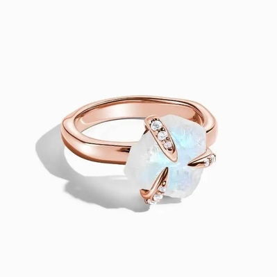 In Juwelen Ruw Moonstone Ring Sterling Silver 925 de Onregelmatige Juwelen van Drie Riekenvrouwen