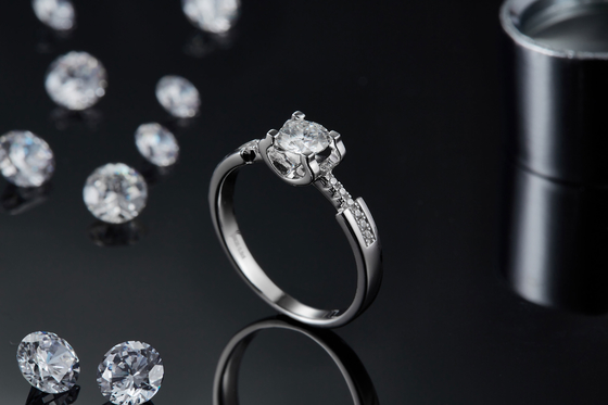 Het witte van de Douanesytle CZ van Moissanite Minimalistische Huwelijk Ring For Women