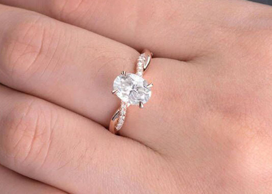 Mossianite2.5ct Ovale Verlovingsring 18K Rose Gold Material