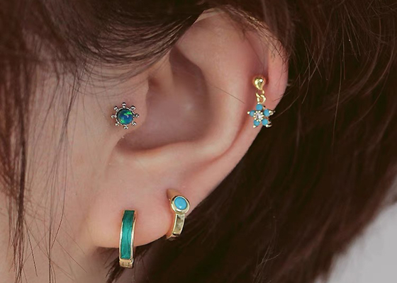 0.126ct 14k Gouden Diamond Cartilage Earrings, OEM van de schroefoorringen van 14pcs Doordringende