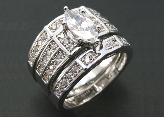 Gouden de Overeenkomstentrouwring van 10K 14K, ODM van de de Diamantring van 0.68ct 56pcs Natuurlijke