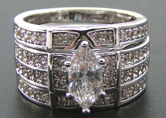 Gouden de Overeenkomstentrouwring van 10K 14K, ODM van de de Diamantring van 0.68ct 56pcs Natuurlijke