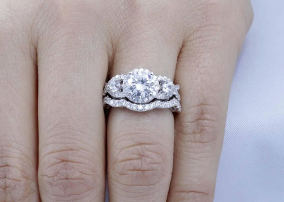 OEM ODM Natuurlijk Diamond Wedding Rings, de Belofteringen 6.5mm van de Halostijl Afmeting