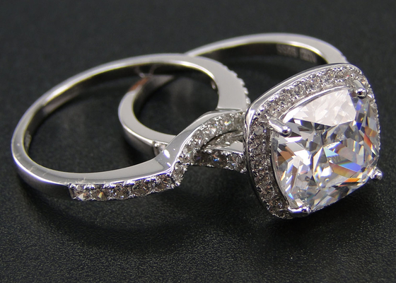Het Plaatsende Type van halo1.0ct Diamond Engagement Wedding Rings 53PCS Riek