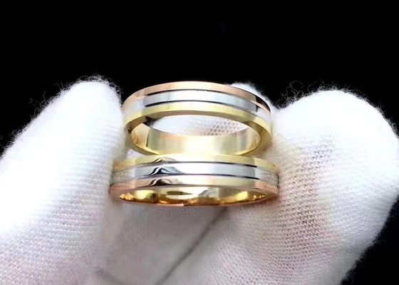 Riek die Kleur 3 Gouden Ring, Gouden de Trouwringoem ODM plaatst van 18k