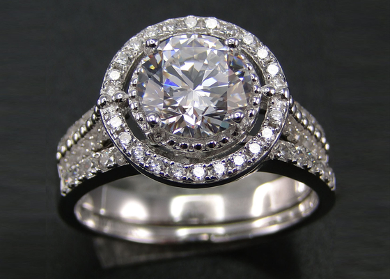 1.25 Ct om OEM van Ring Sets van het Halohuwelijk voor het Plaatsende Type van Overeenkomstenriek