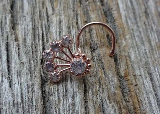 18K Rose Gold Nose Ring With-Diamant 0.05ct voor Dagelijkse Slijtageoem ODM