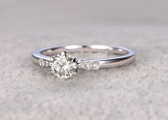 5mm Moissanite Echte Diamond Jewellery Materiële ODM van het ringswitgoud voor Dagelijkse Slijtage