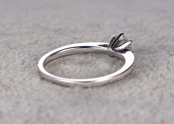 5mm Moissanite Echte Diamond Jewellery Materiële ODM van het ringswitgoud voor Dagelijkse Slijtage