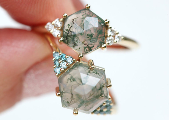 De zeshoek sneed de Groene Gouden Materiële 6.5mm Grootte van Moss Agate Engagement Ring 14k