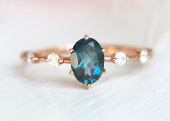 1.56ct Londen Blauw Topaz Ring, Ovale OEM van Vormdiamond ring round cut