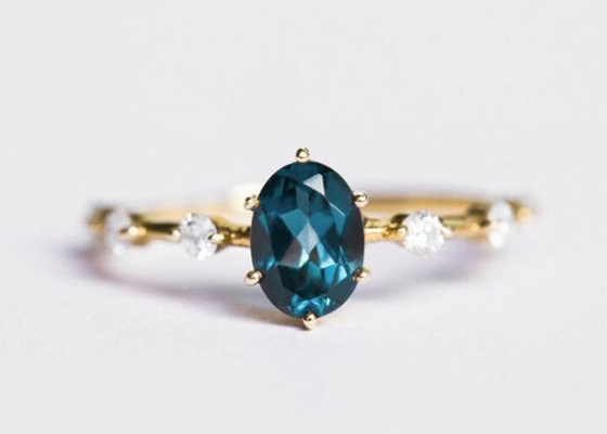 1.56ct Londen Blauw Topaz Ring, Ovale OEM van Vormdiamond ring round cut