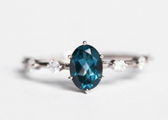 1.56ct Londen Blauw Topaz Ring, Ovale OEM van Vormdiamond ring round cut