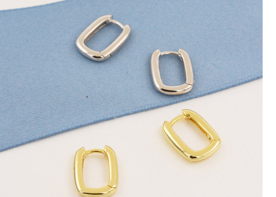 Ovale Hoepel9k Gouden Oorringen 2mm Dikte met 6x10mm Binnendiameter