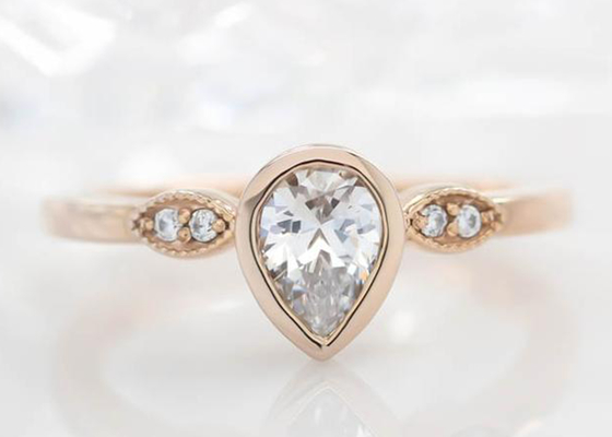 de Gouden Moissanite Ring van 0.77carat 10k, Gouden Patienceverlovingsring 5×7mm Afmeting
