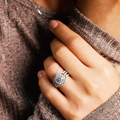 Riek die het Gewicht van Diamond Engagement Wedding Rings plaatsen 0.90CT