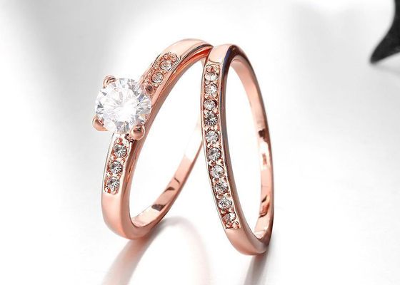 OEM Rose Gold Engagement And Wedding Ring Set met de Steen van 0.44CT 5mm